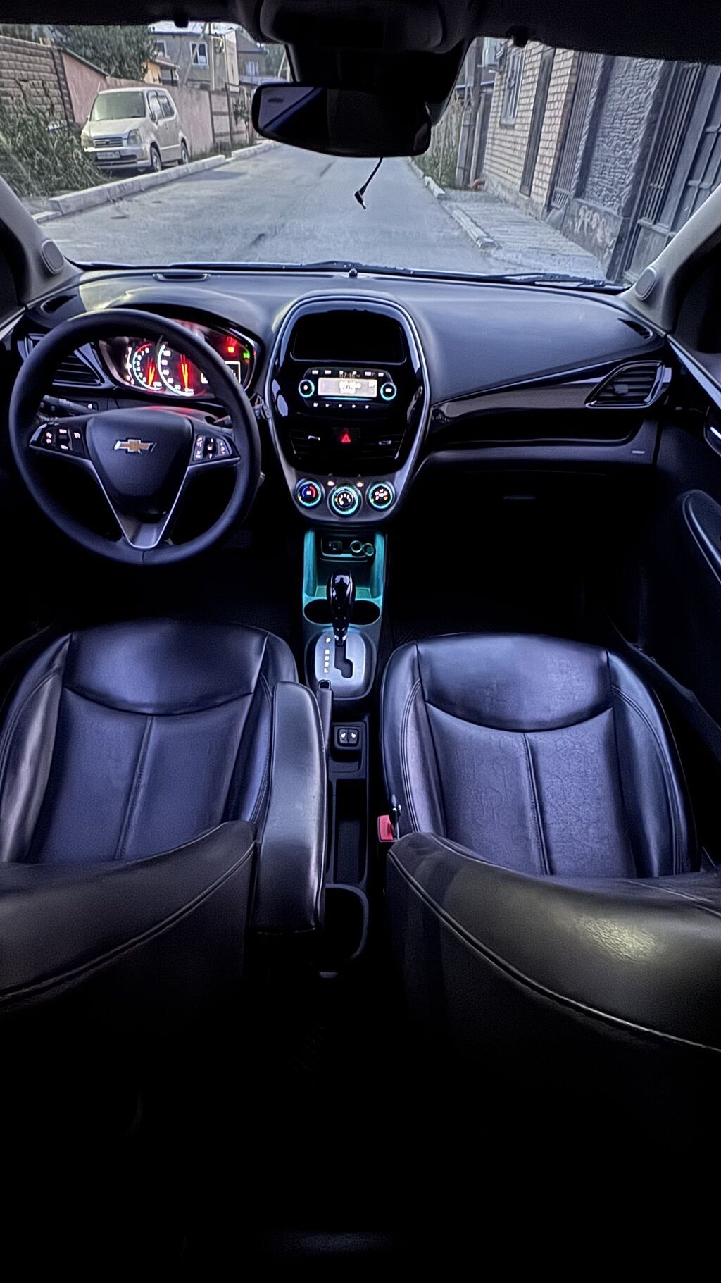 Chevrolet Spark: 2016 г., 1 л, Вариатор, Бензин, Хэтчбэк: фото 6