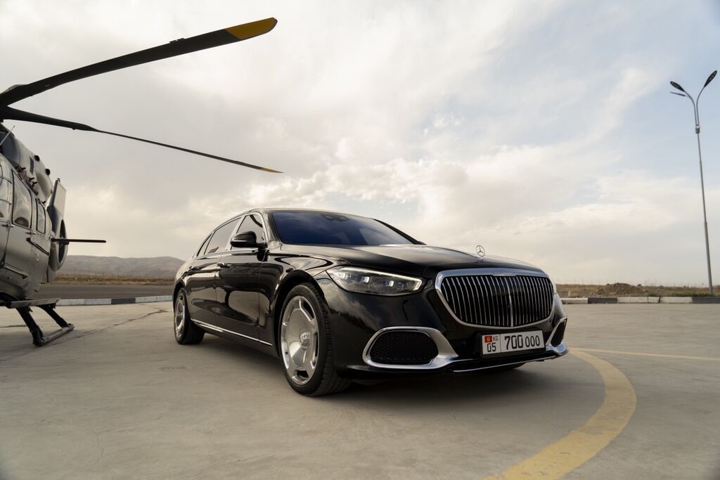 Mercedes-Benz S-Class: 2023 г., 4 л, Бензин, Седан: фото 7