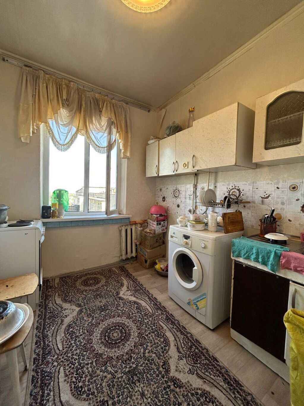 3 комнаты, 62 м², Аламедин-1 мкр 105 серия, 5 этаж, Косметический ремонт: фото 1