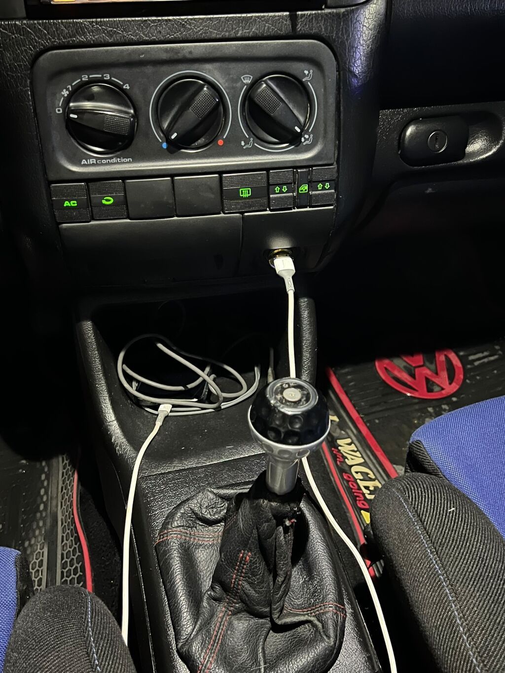 Volkswagen Golf: 1993 г., 1.8 л, Механика, Бензин, Хэтчбэк: фото 6