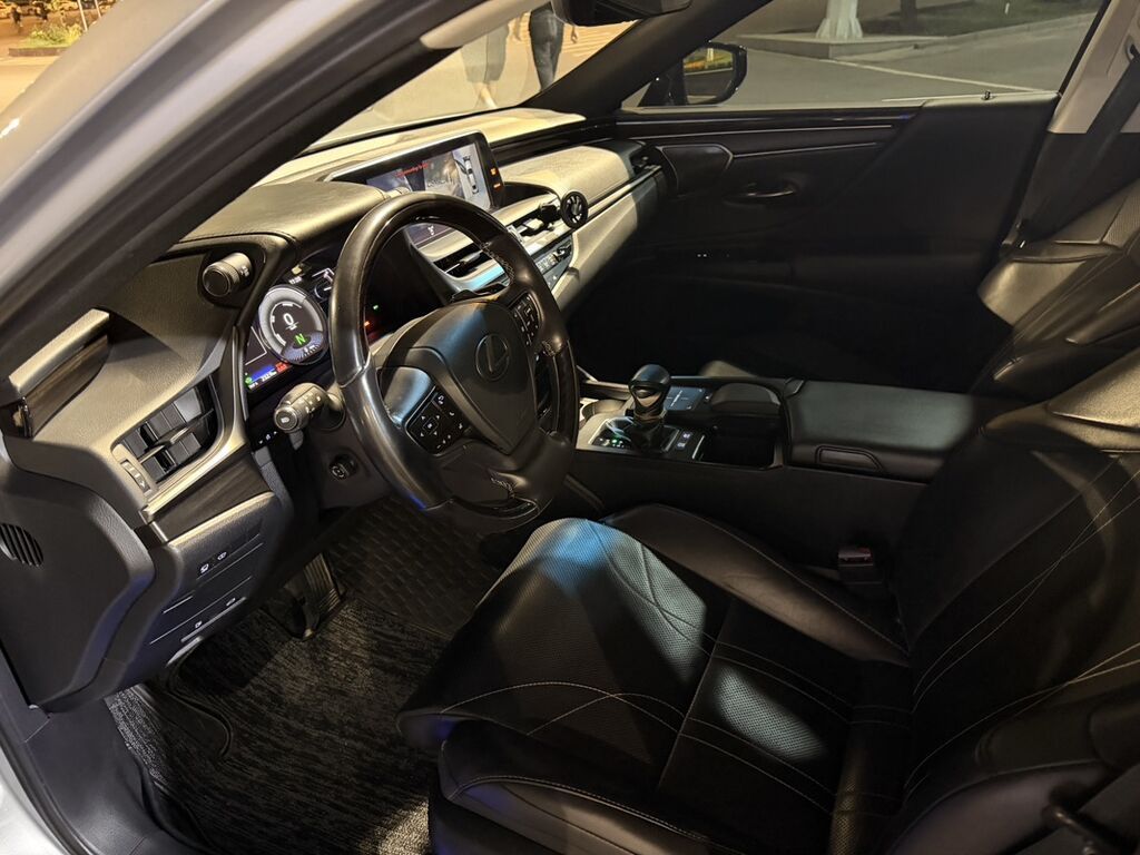 Lexus ES: 2019 г., 2.5 л, Автомат, Гибрид, Седан: фото 8