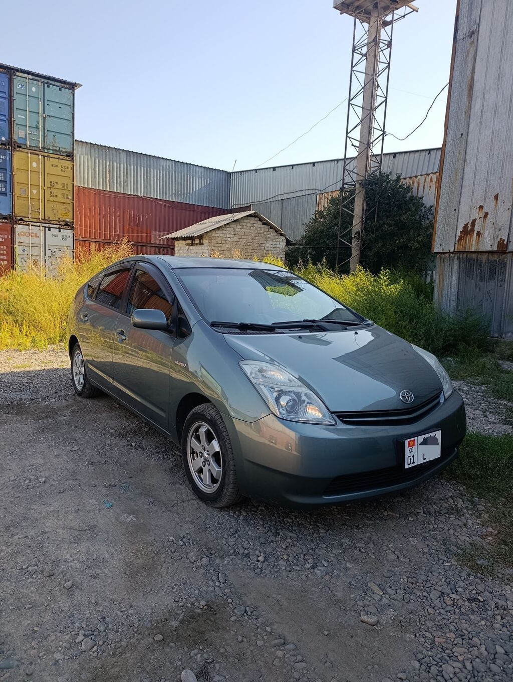 Toyota Prius: 2005 г., 1.5 л, Вариатор, Гибрид, Хэтчбэк: фото 3