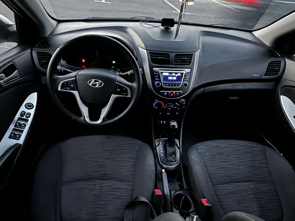Hyundai Solaris: 2014 г., 1.6 л, Автомат, Бензин, Седан: фото 8