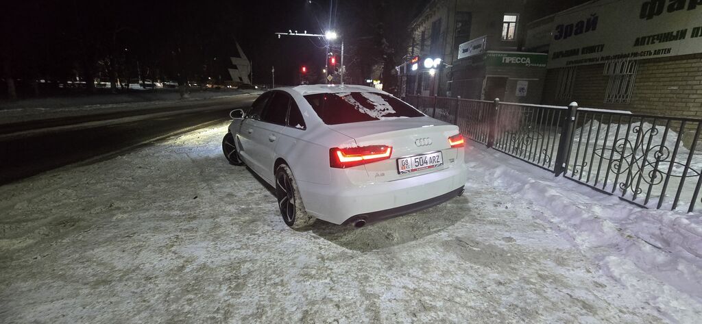 Audi A6: 2013 г., 3 л, Автомат, Бензин, Седан: фото 2