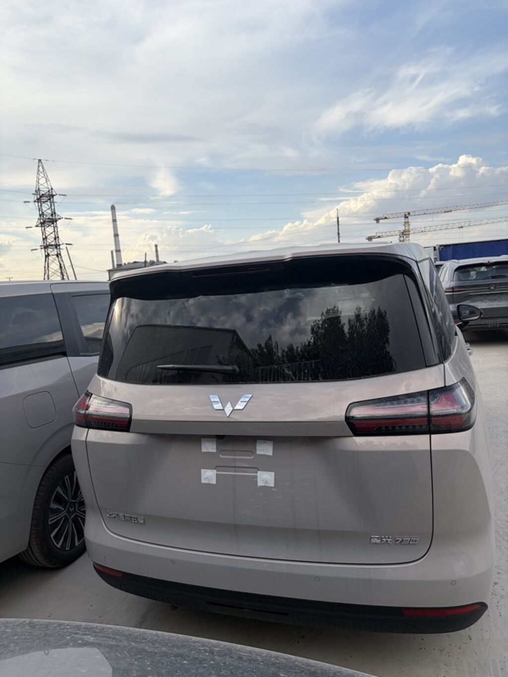 Wuling Starlight 730 EV。7‑местный семейный MPV. Кузов и дизайн: -: фото 2