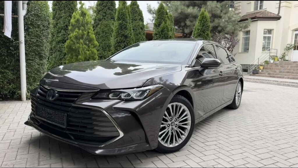 Toyota Avalon: 2018 г., 2.5 л, Вариатор, Гибрид, Седан: фото 3