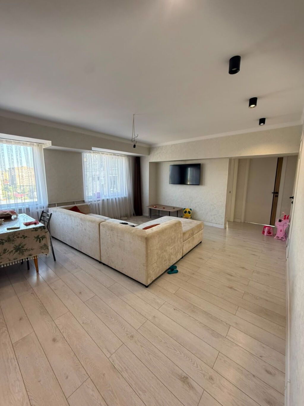 3 комнаты, 70 м², Манаса/Боконбаева Индивидуалка, 8 этаж, Свежий ремонт: фото 2