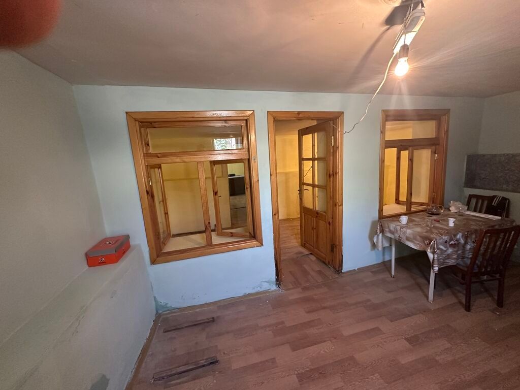 Binəqədi qəs. 4 otaqlı, 160 kv. m, Kredit var, Orta təmir