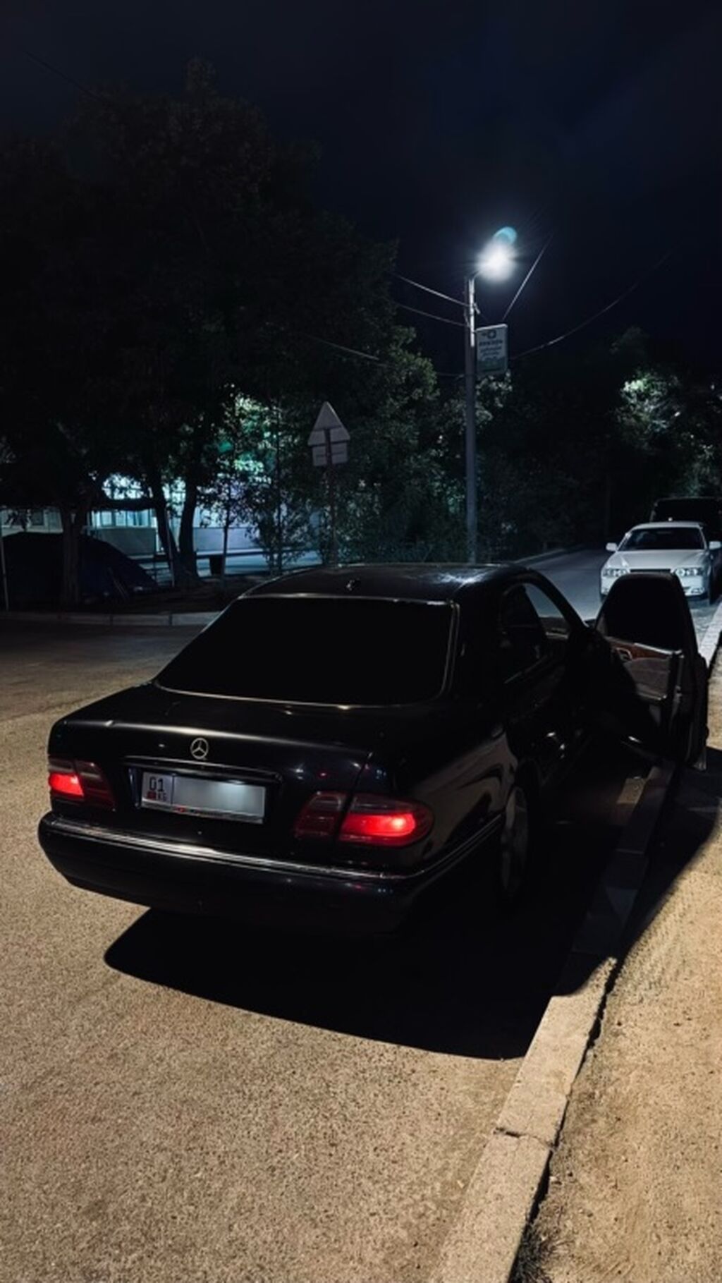 Mercedes-Benz E-Class: 1996 г., Седан: фото 2