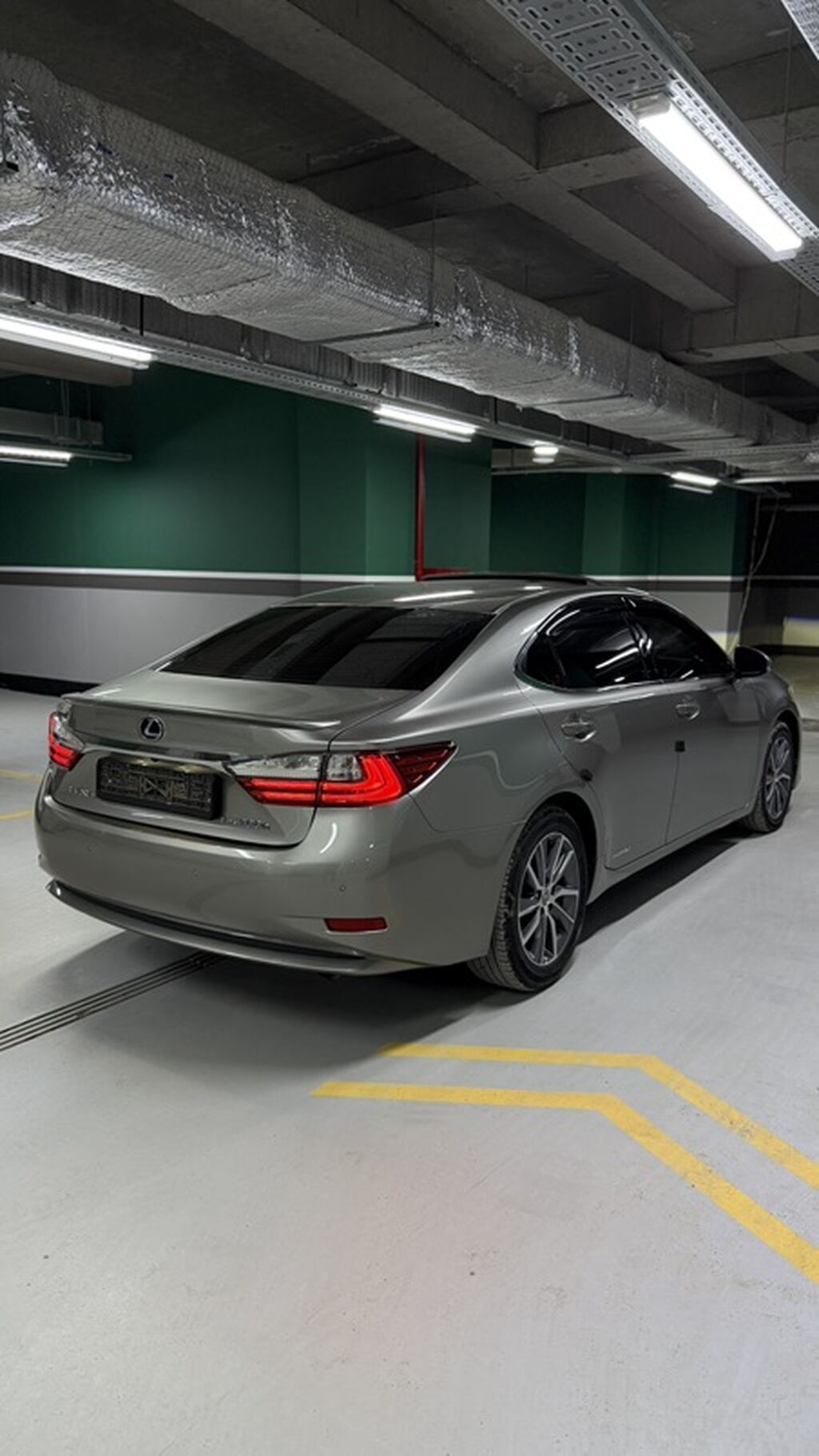 Lexus ES: 2016 г., 2.5 л, Автомат, Гибрид, Седан: фото 4