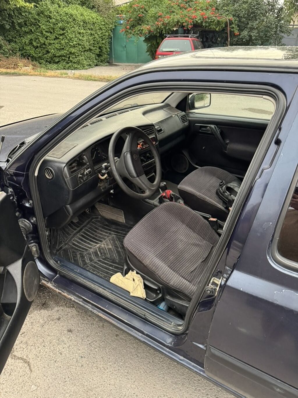 Volkswagen Golf: 1994 г., 1.8 л, Механика, Бензин, Хэтчбэк: фото 4