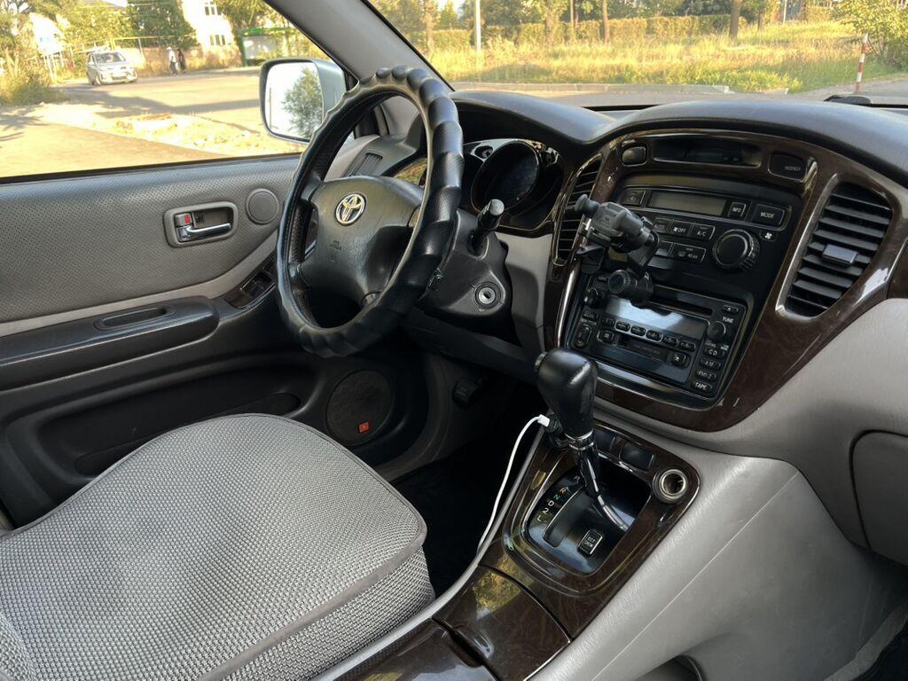 Toyota Highlander: 2002 г., 3 л, Автомат, Газ, Кроссовер: фото 8
