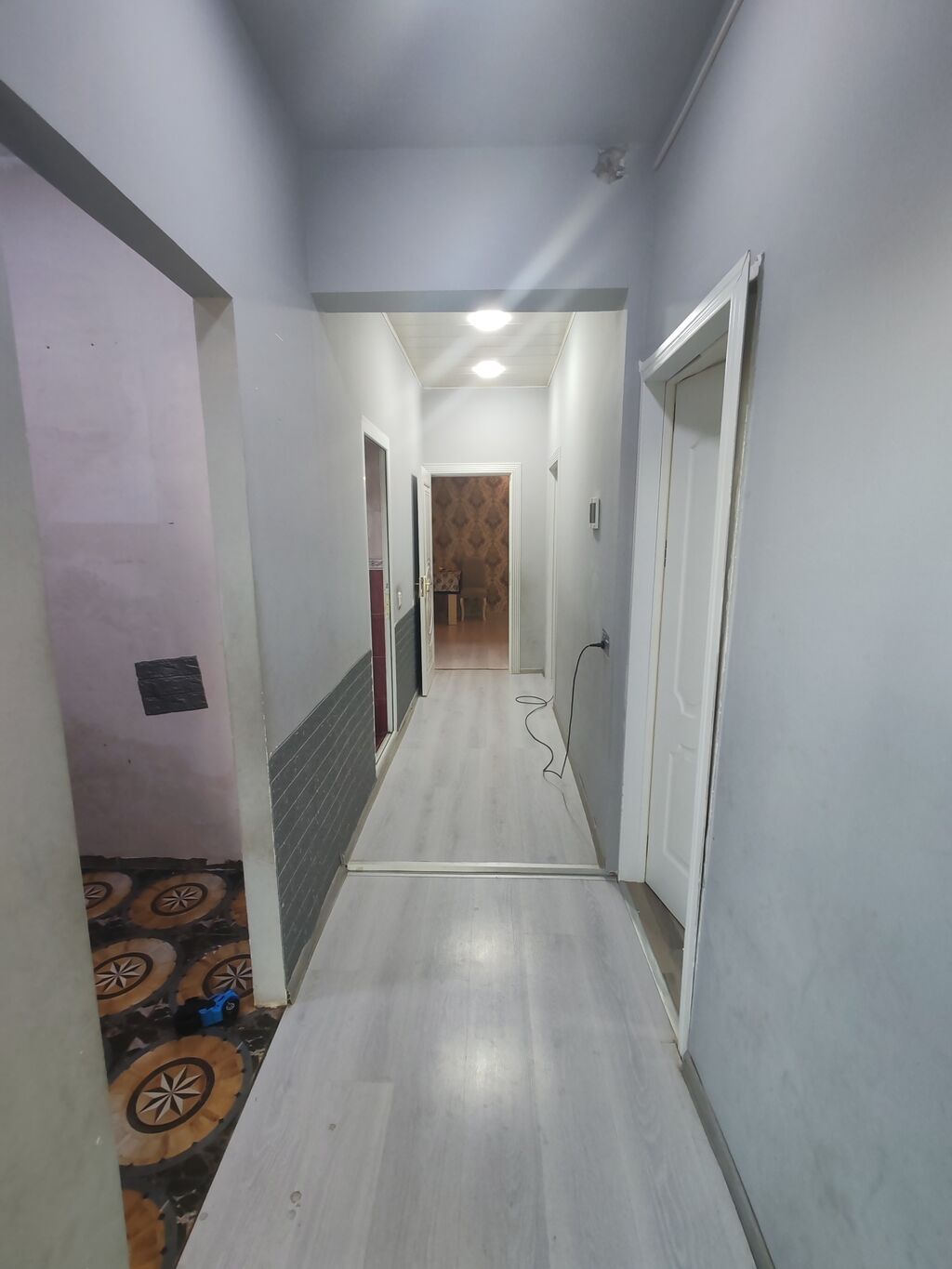 4 otaqlı, 152 kv. m, Kredit yoxdur, Orta təmir