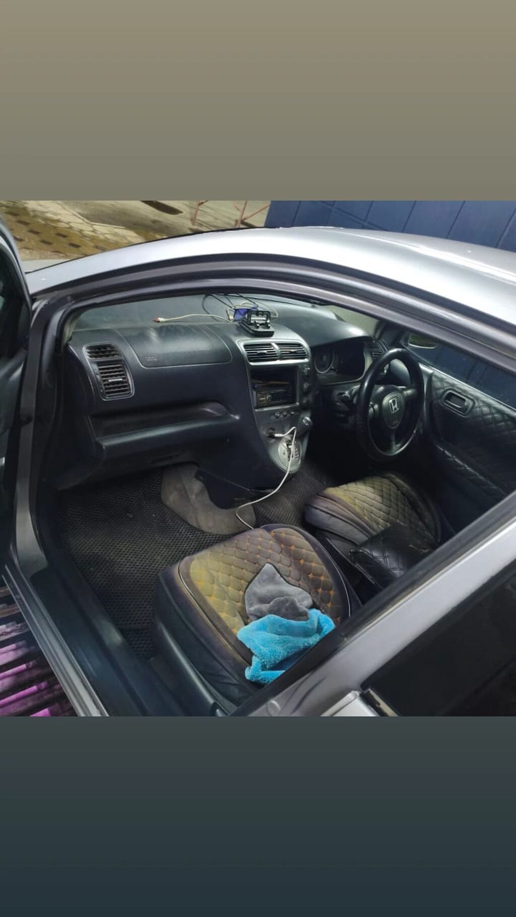 Honda Civic: 2002 г., 1.5 л, Вариатор, Бензин, Хэтчбэк: фото 6