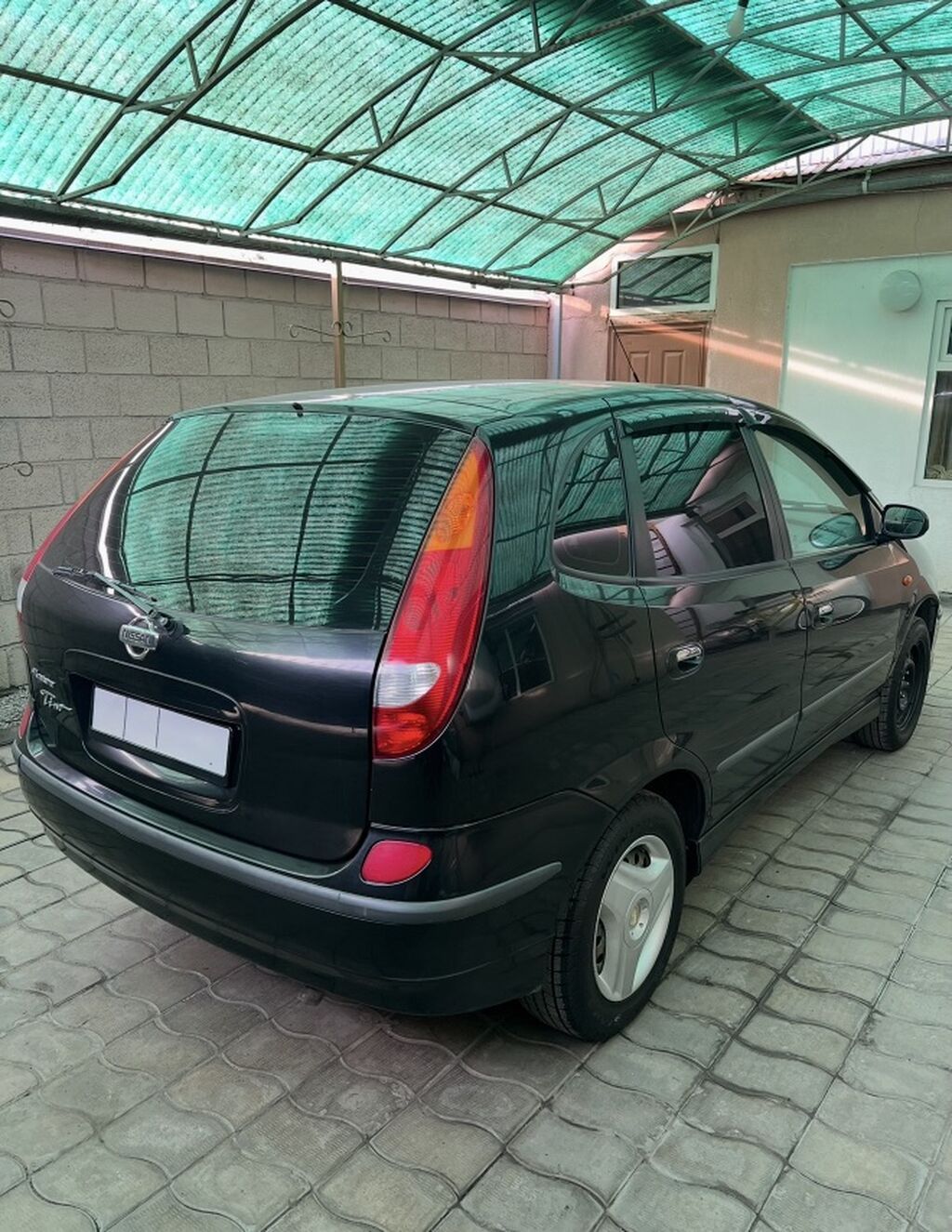 Nissan Almera Tino: 2003 г., 2 л, Вариатор, Бензин, Минивэн: фото 4