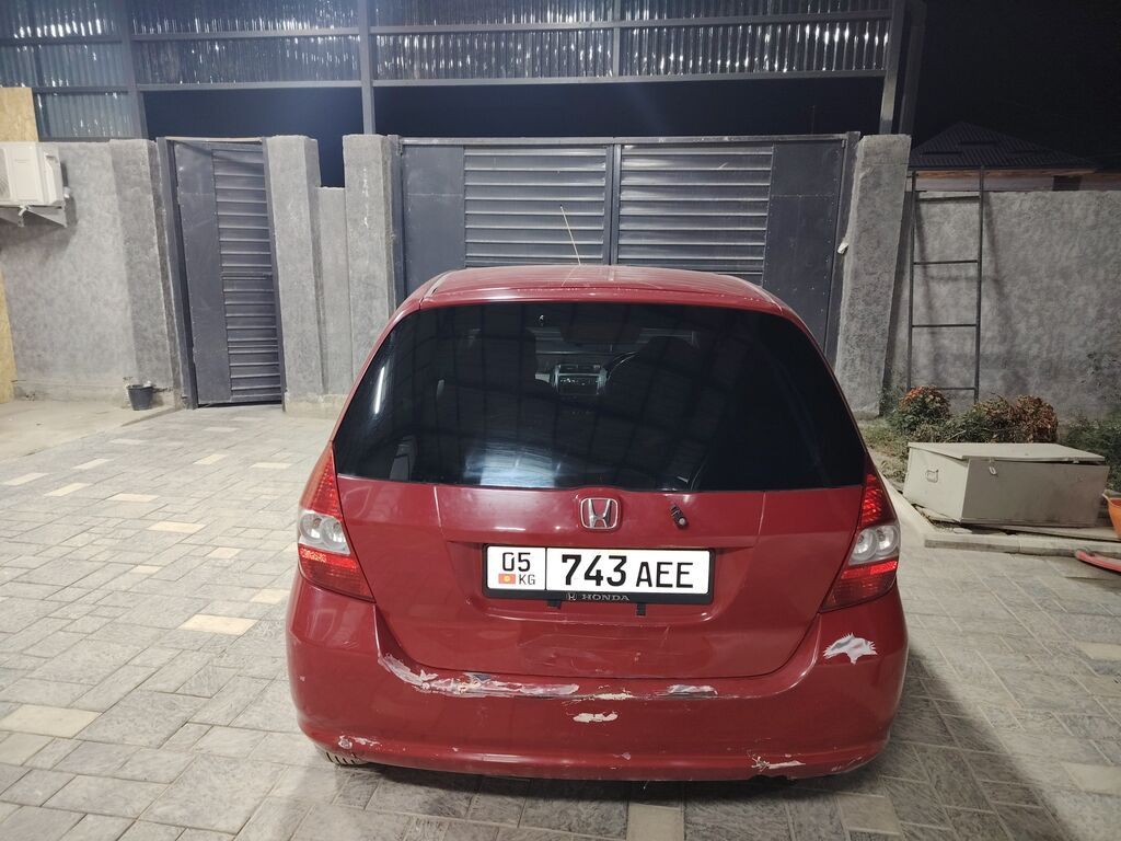 Honda Fit: 2003 г., Бензин, Хэтчбэк: фото 4