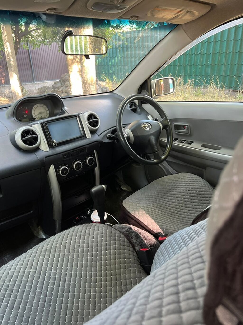 Toyota Ist: 2003 г., 1.3 л, Автомат, Бензин, Хэтчбэк: фото 5