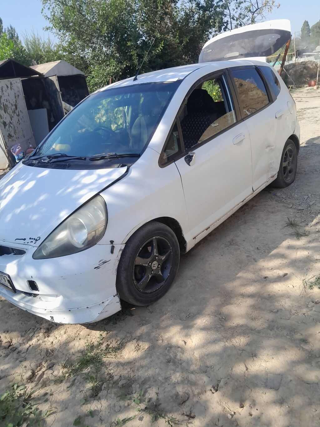 Honda Fit: 2001 г., Вариатор, Бензин, Хэтчбэк: фото 2