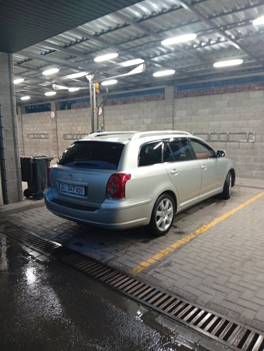 Toyota Avensis: 2007 г., 2.4 л, Автомат, Бензин, Универсал — фото 3