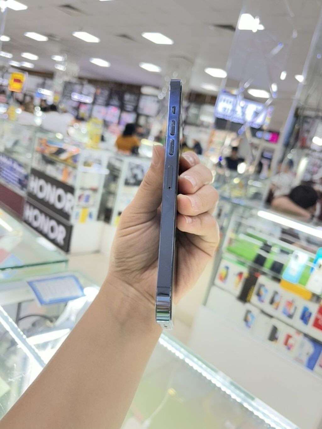 IPhone 13 Pro Max, 256 ГБ Основные характеристики: - Модель: iPhone: фото 6