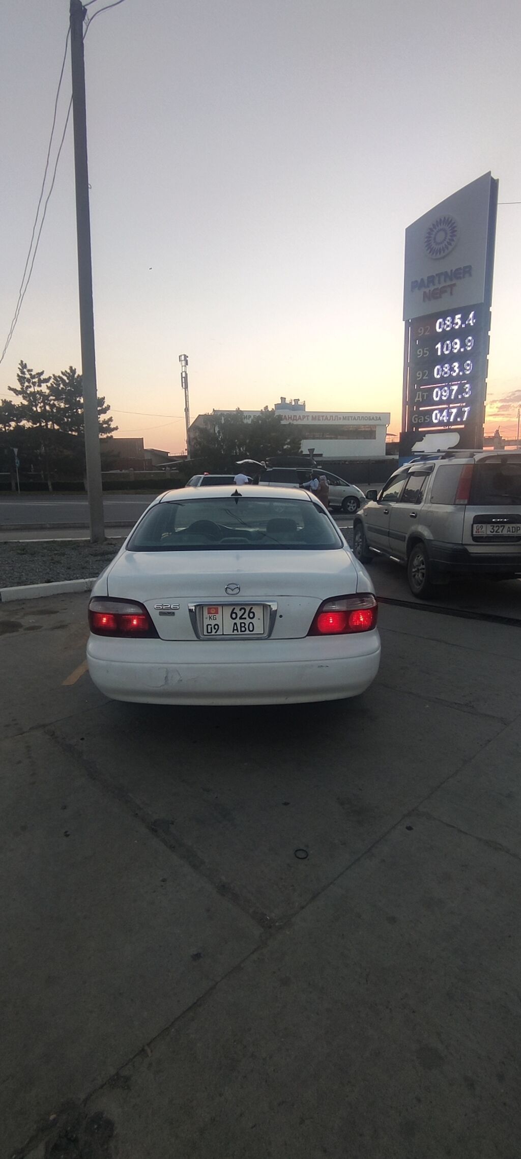 Mazda 626: 2001 г., 1.8 л, Механика, Бензин, Седан: фото 3