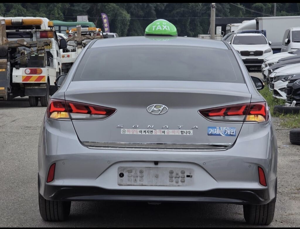 Hyundai Sonata: 2023 г., 2 л, Автомат, Газ, Седан: фото 6