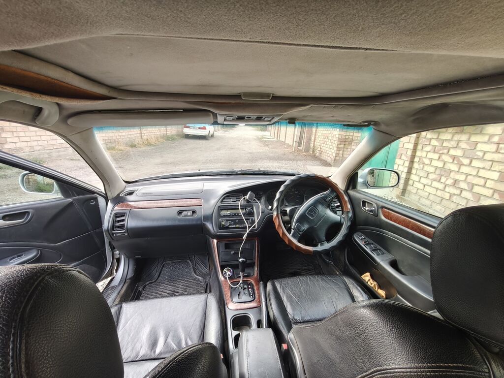 Honda Accord: 2001 г., 2 л, Автомат, Бензин, Седан: фото 6