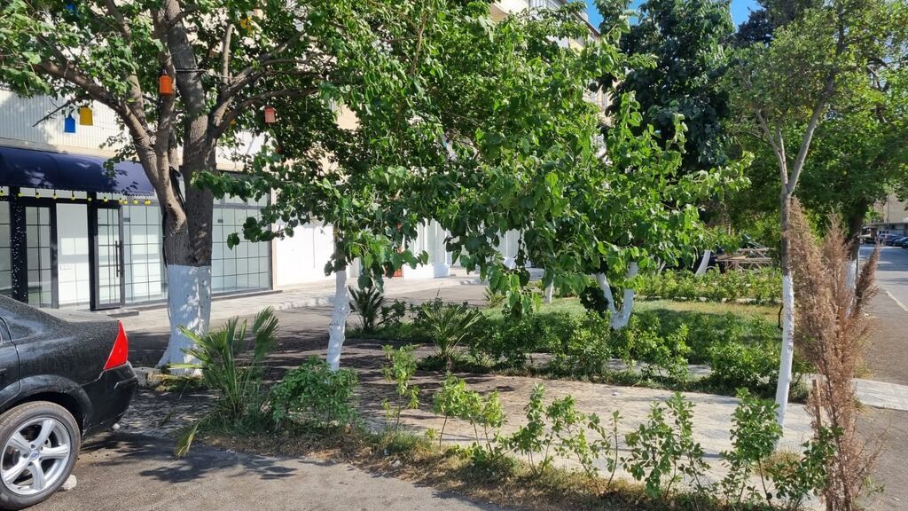 Ümumi 105 kvdır 1ci mərtəbə 75 kv zirzəmi isə 30 kvdır,qarışısında
