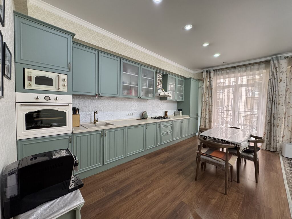 3 комнаты, 120 м², Золотой квадрат Элитка, 4 этаж, Евроремонт: фото 3