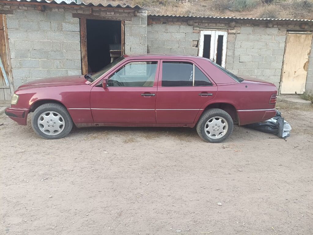 Mercedes-Benz W124: 1999 г., Механика, Дизель, Седан: фото 4