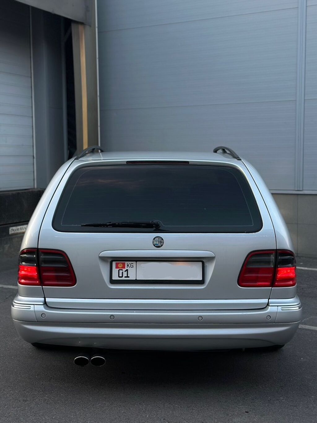 Mercedes-Benz E-Class: 2000 г., 5.5 л, Автомат, Бензин, Универсал: фото 5