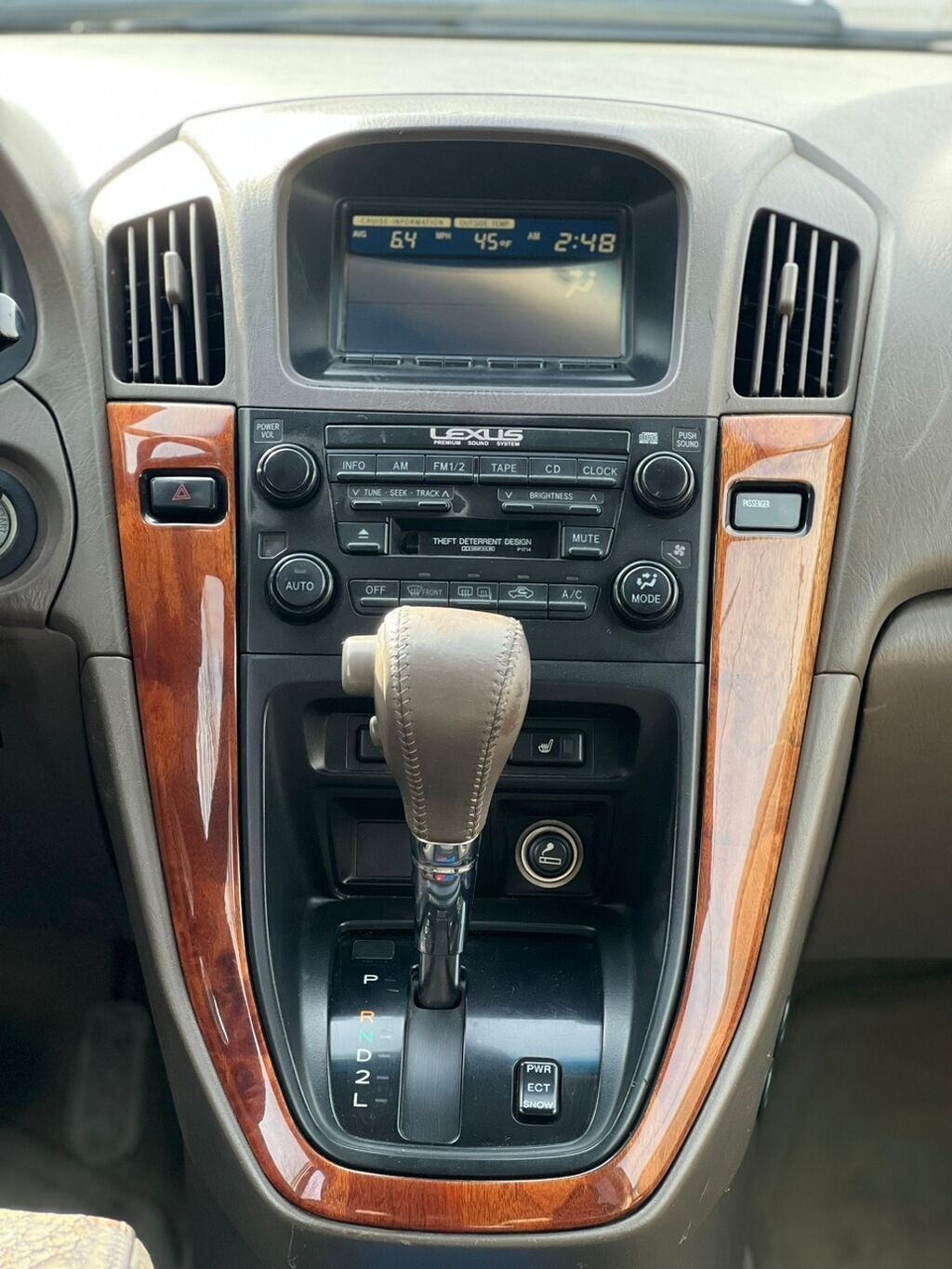 Lexus RX: 1999 г., 3 л, Автомат, Газ, Кроссовер: фото 7