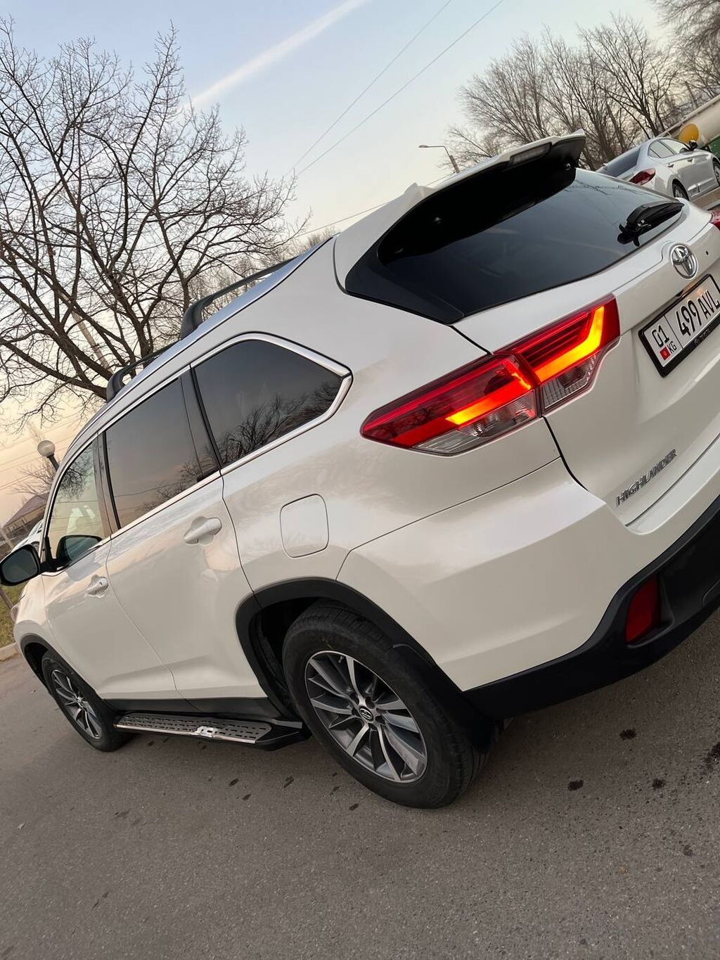 Toyota Highlander: 2019 г., 3.5 л, Автомат, Бензин, Кроссовер: фото 3