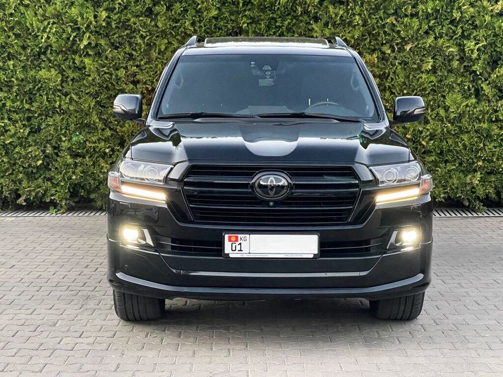 Toyota Land Cruiser: 2019 г., 8 л, Автомат, Бензин, Внедорожник: фото 2