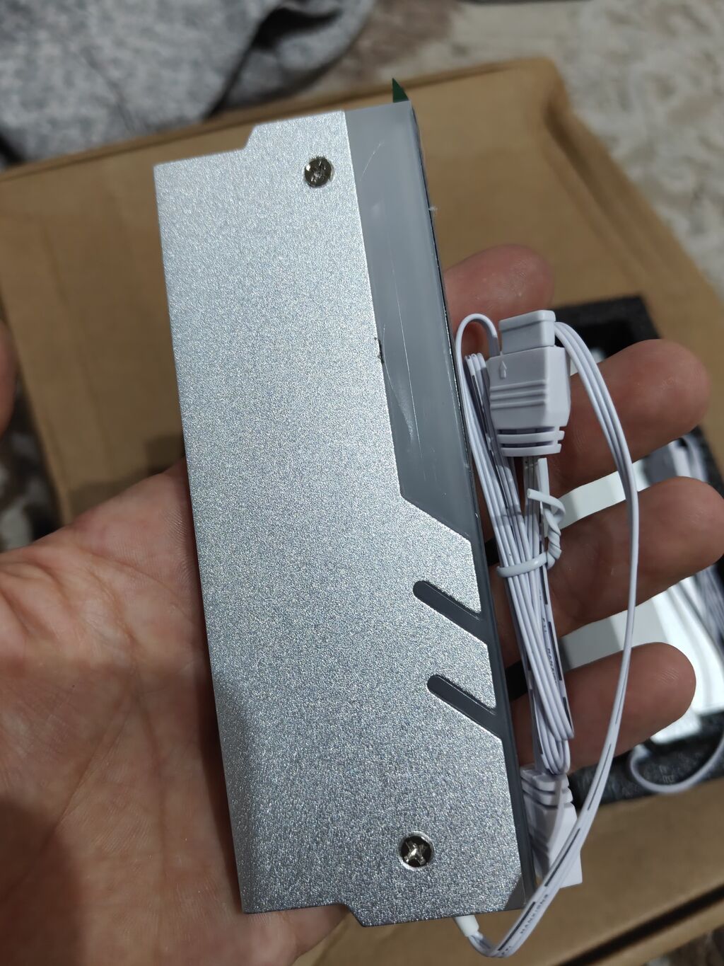 Алюминиевый радиатор-охладитель для M.2 SSD с подсветкой 800с за обоих: фото 3