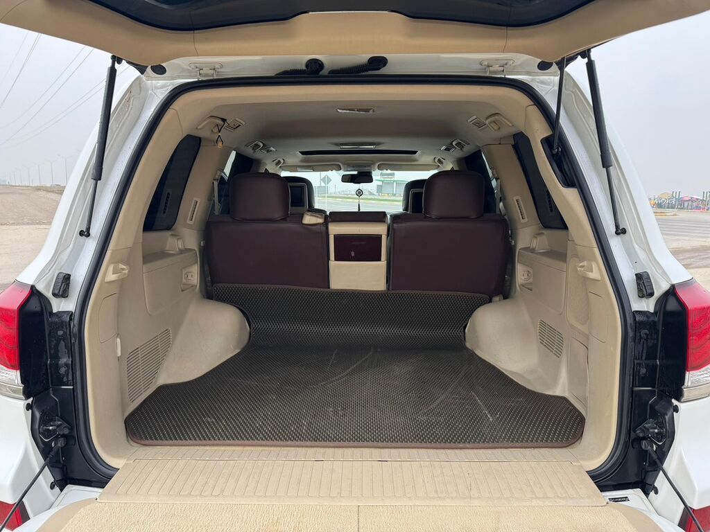 Lexus LX: 2012 г., 5.7 л, Автомат, Бензин, Внедорожник: фото 7