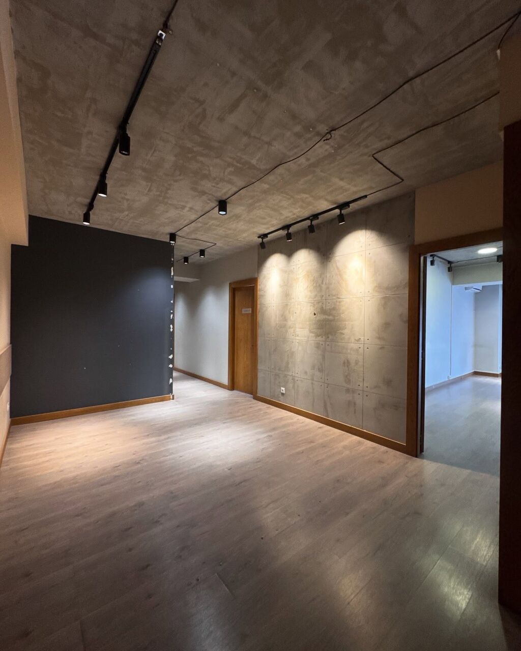 4 комнаты, 165 м², 8 мкр Элитка, 3 этаж, Евроремонт: фото 3