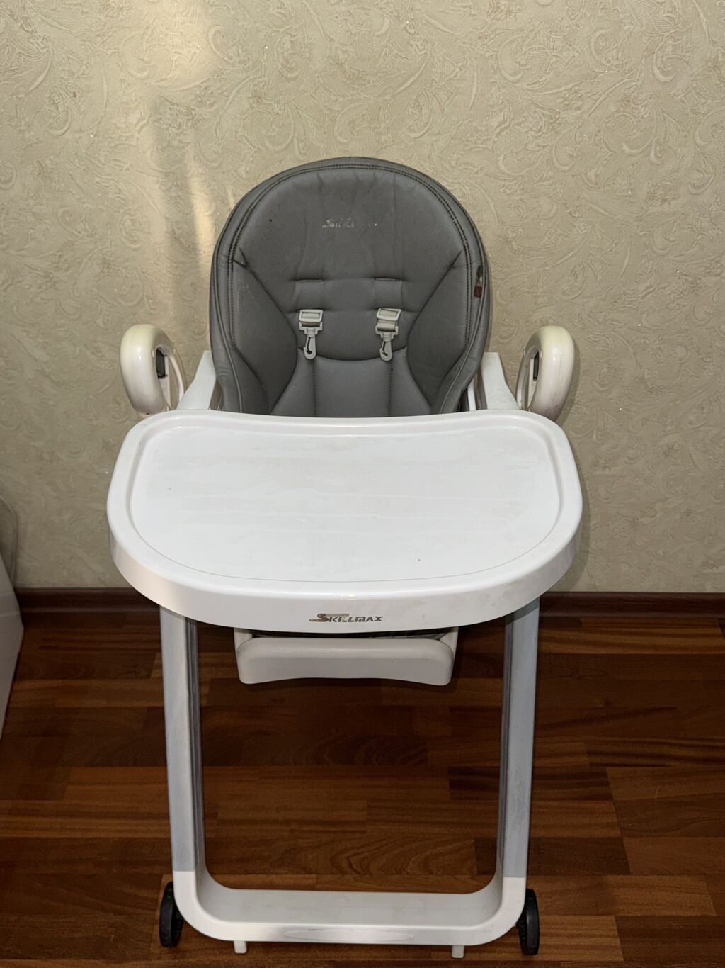 Продаю б/у стульчик для кормление, требуется чистка цена 1000 сом: фото 2