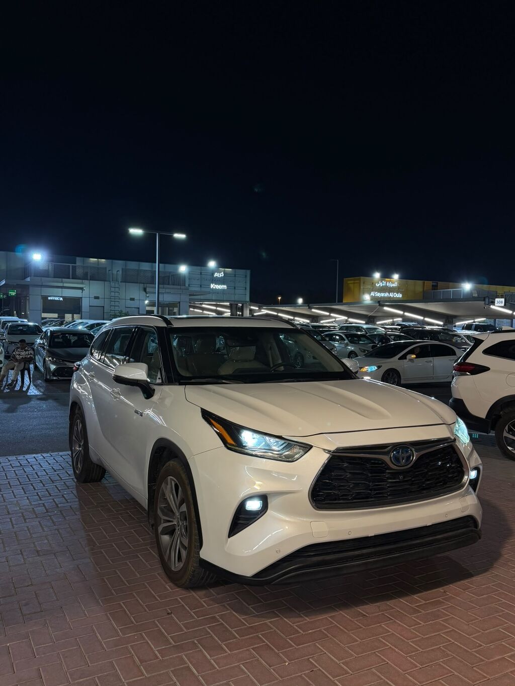 Toyota Highlander: 2022 г., 2.5 л, Автомат, Гибрид, Кроссовер: фото 2