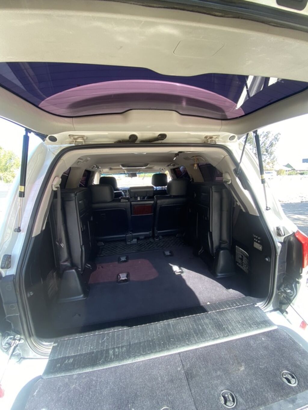 Lexus LX: 2011 г., 5.7 л, Автомат, Бензин, Внедорожник: фото 5