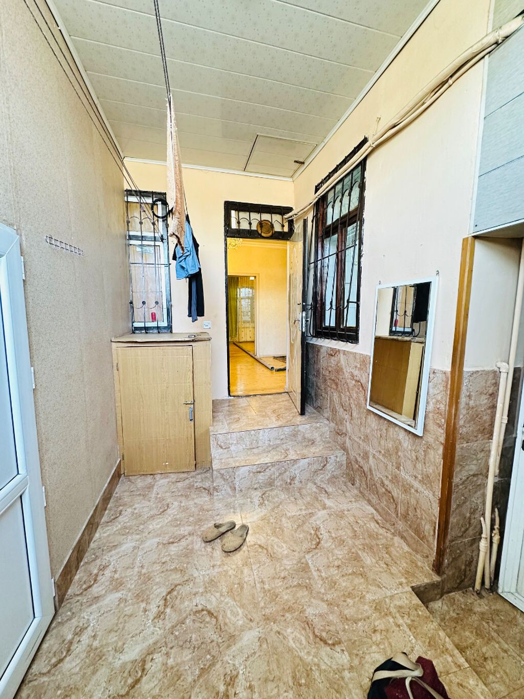 80 kv. m, 3 otaqlı, Kanalizasiya, Kombi, Qaz