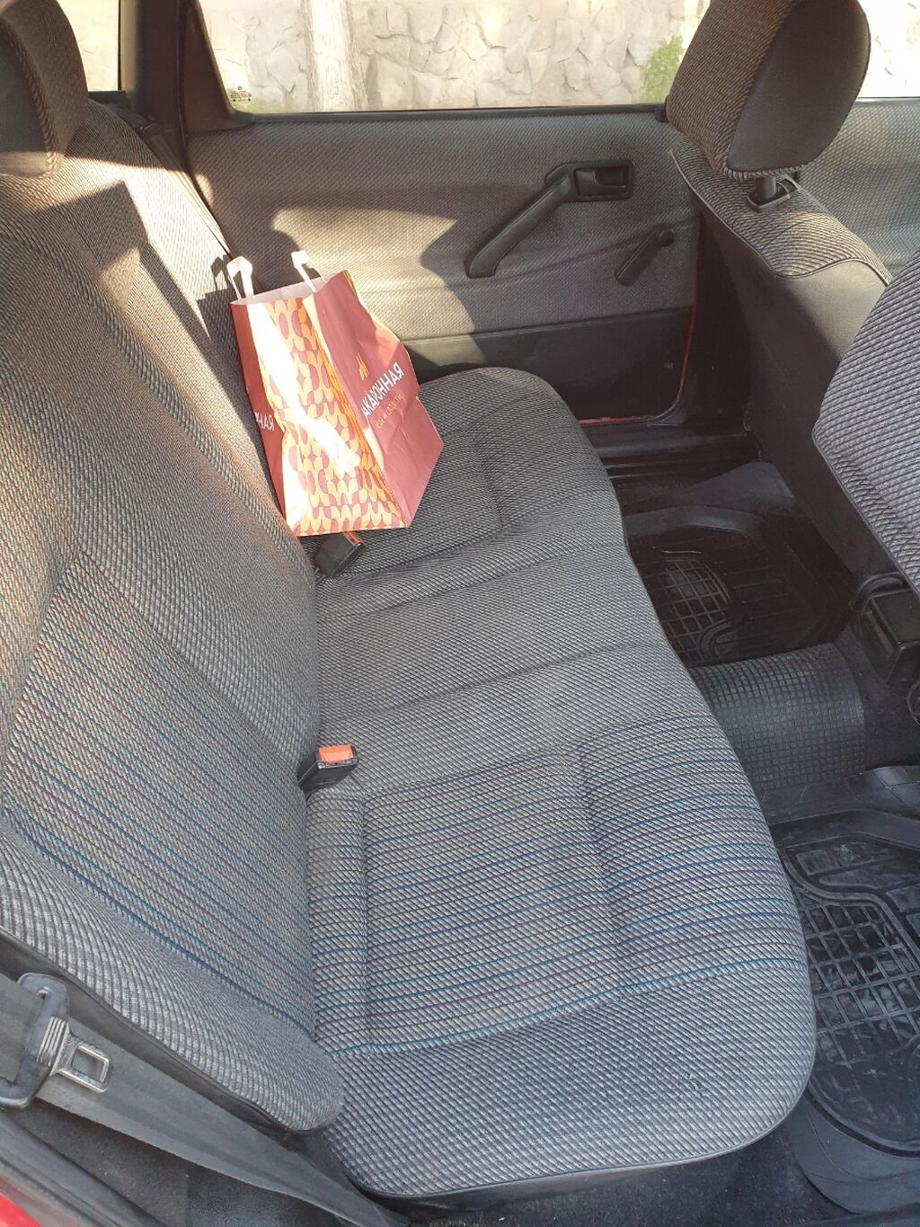 Volkswagen Passat: 1990 г., 1.8 л, Механика, Бензин, Универсал: фото 8