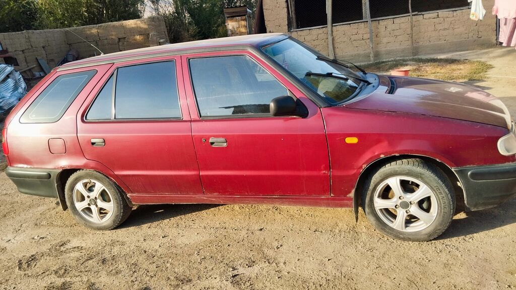 Skoda Felicia: 1997 г., 1.3 л, Механика, Бензин, Универсал: фото 2