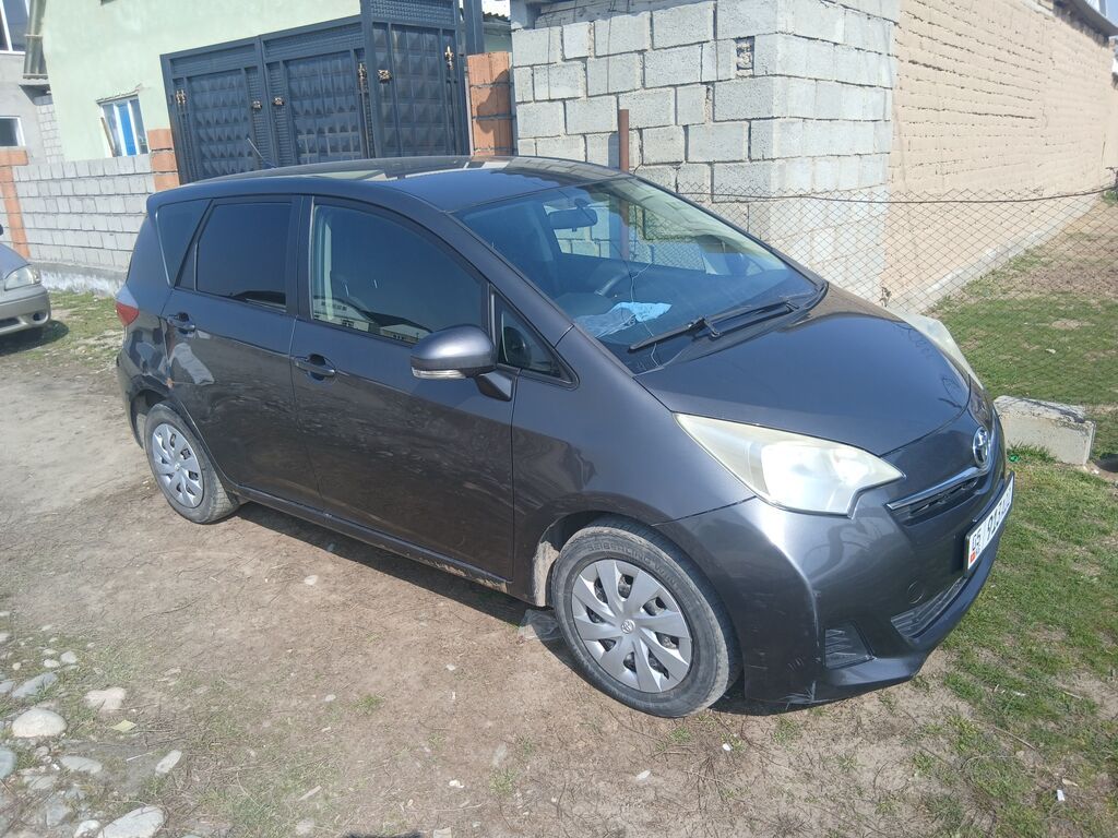 Toyota Verso: 2011 г., 1.3 л, Автомат, Бензин, Универсал: фото 5