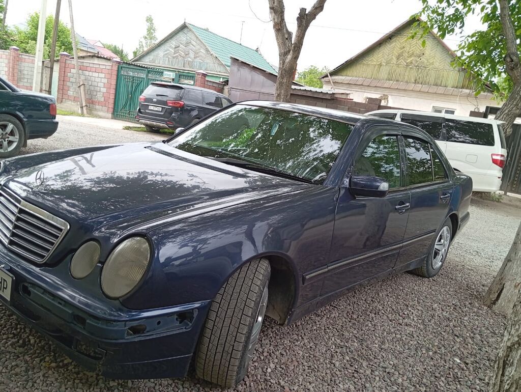 Mercedes-Benz E-Class: 2000 г., 2.2 л, Автомат, Дизель, Седан: фото 2