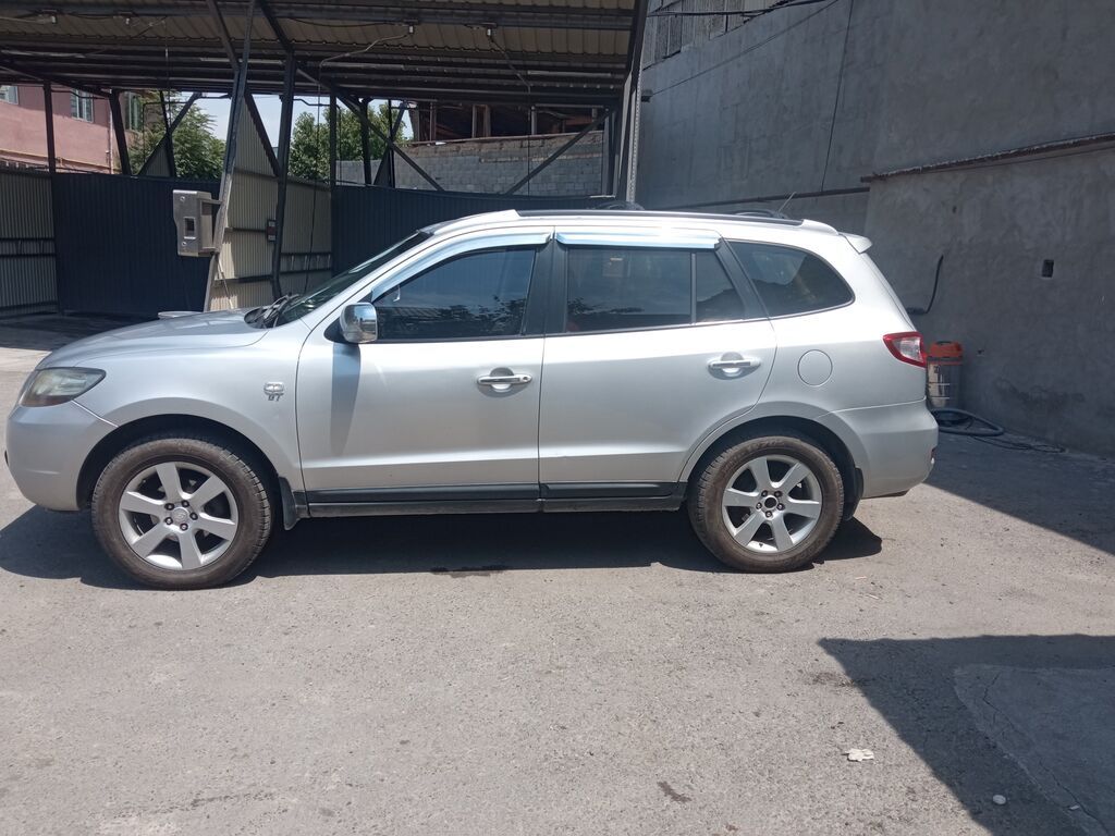 Hyundai Santa Fe: 2008 г., 2 л, Автомат, Дизель, Кроссовер: фото 3