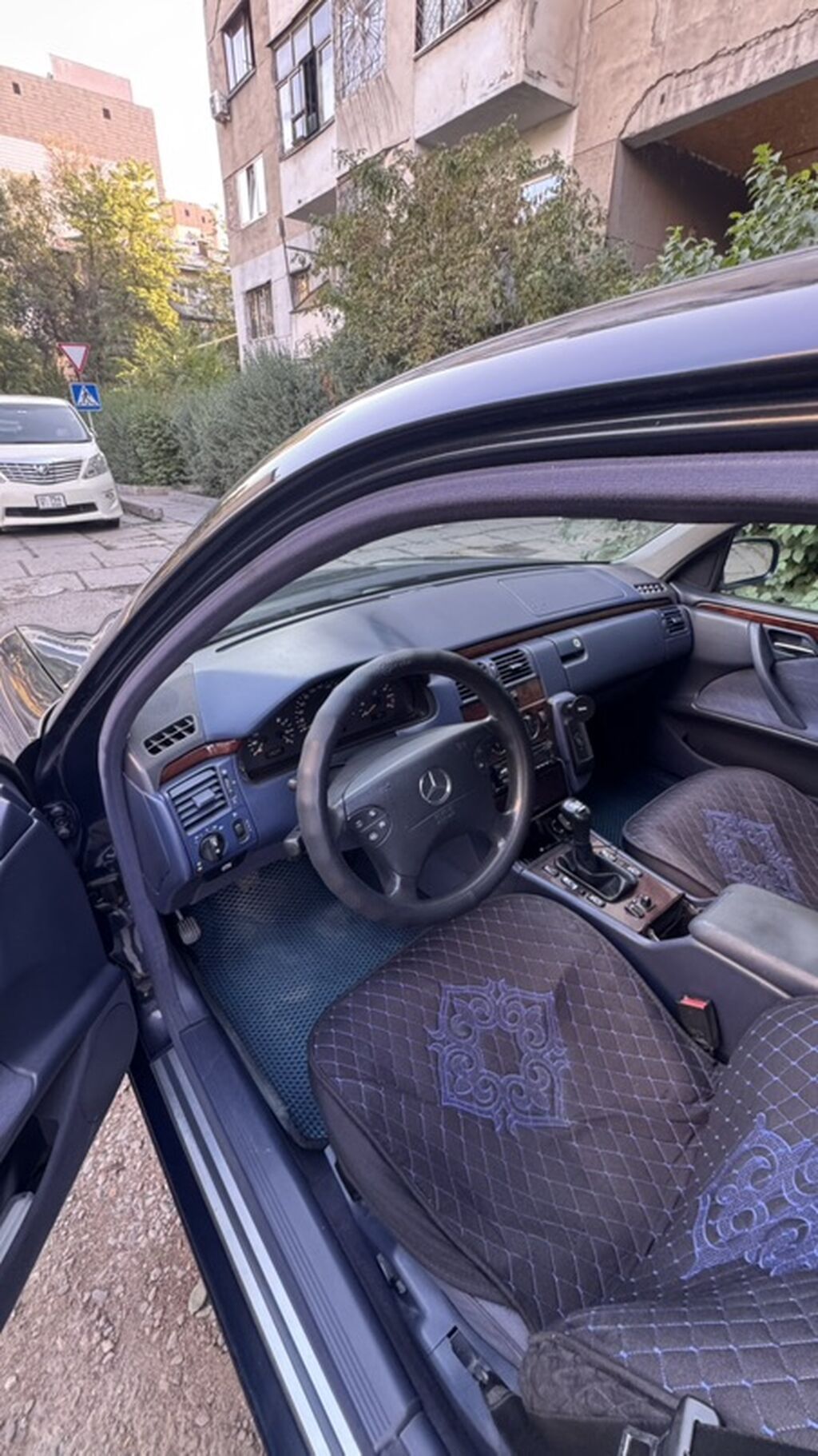 Mercedes-Benz E-Class: 1999 г., 2.4 л, Механика, Бензин, Седан: фото 7