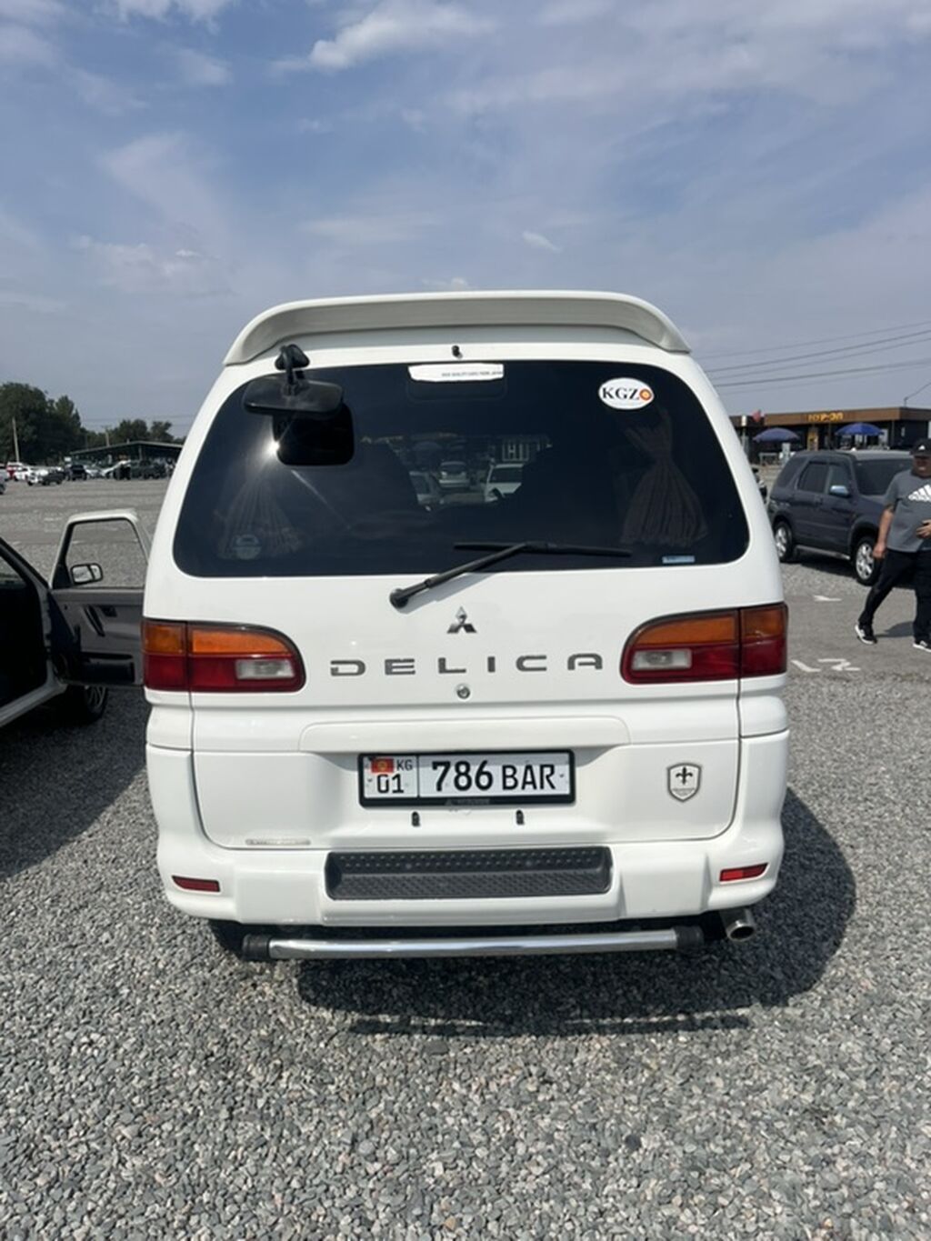 Mitsubishi Delica: 2003 г., 3 л, Автомат, Бензин, Минивэн: фото 3