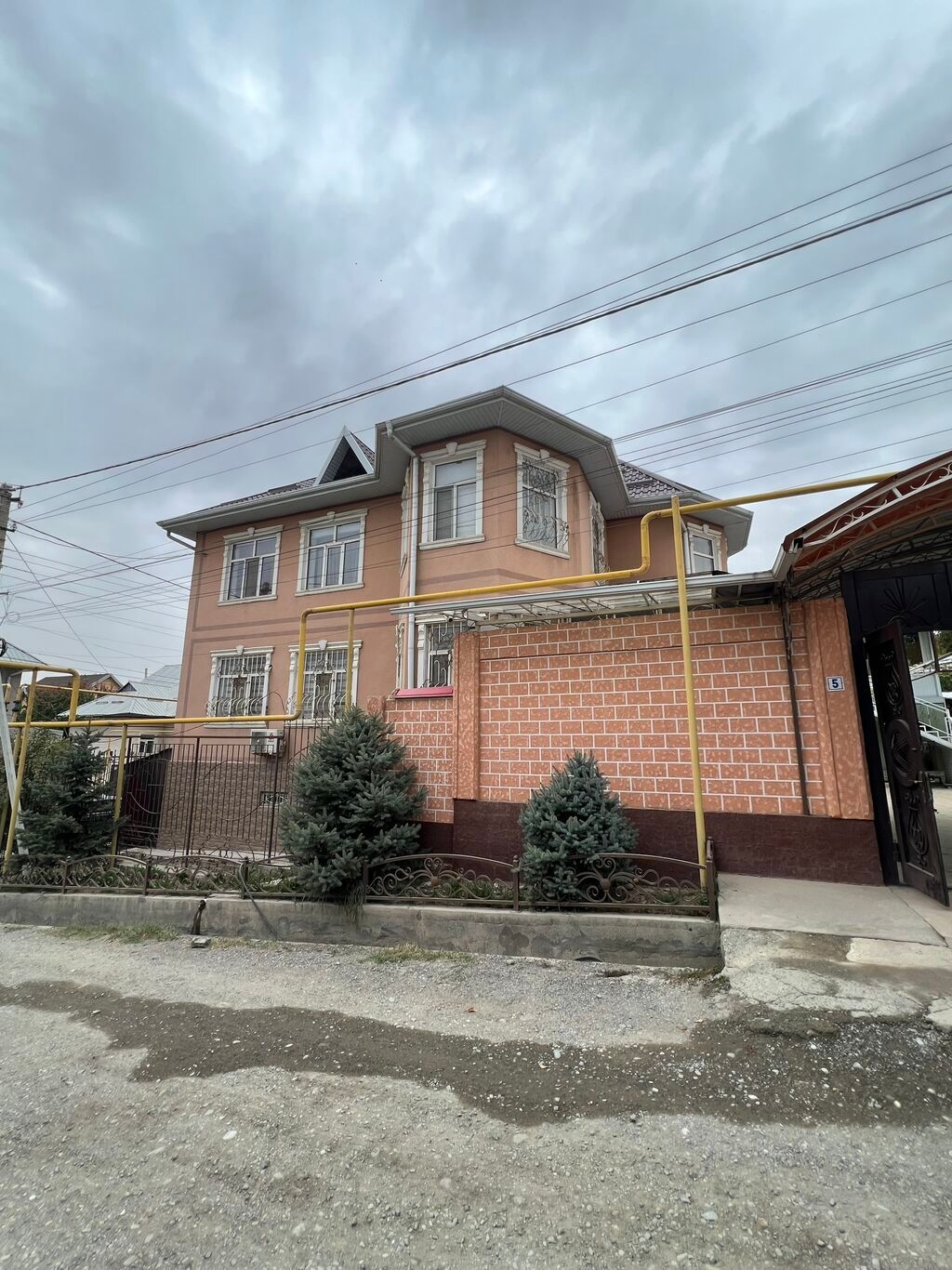 200 м², 6 комнат: фото 2