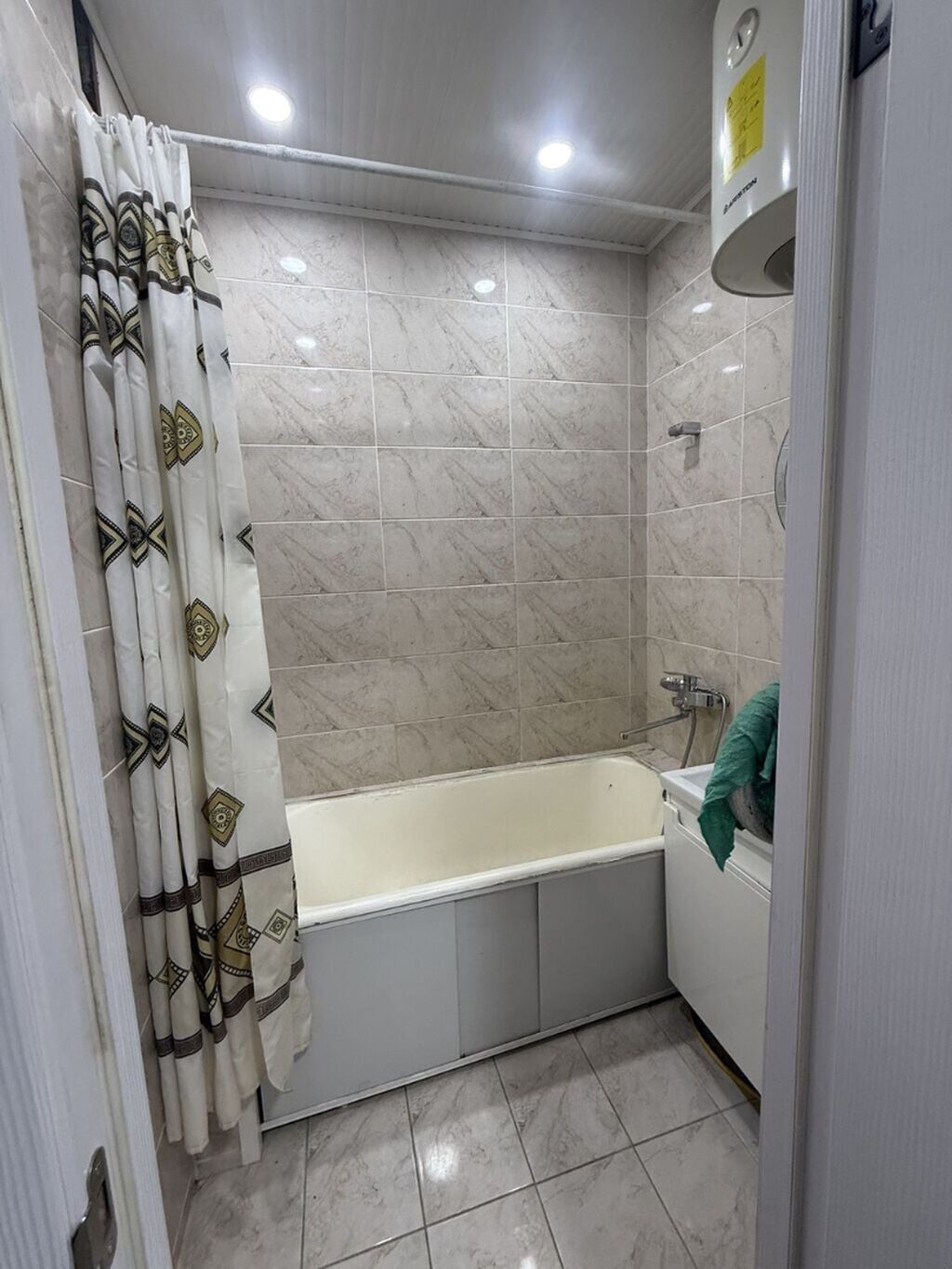 3 комнаты, 64 м², Золотой квадрат 106 серия, 9 этаж, Косметический ремонт: фото 6
